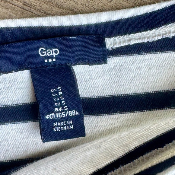 Gap Navy & White Striped “Hello” Embroidered Long Sleeve Tee – Size S - Picture 3 of 9